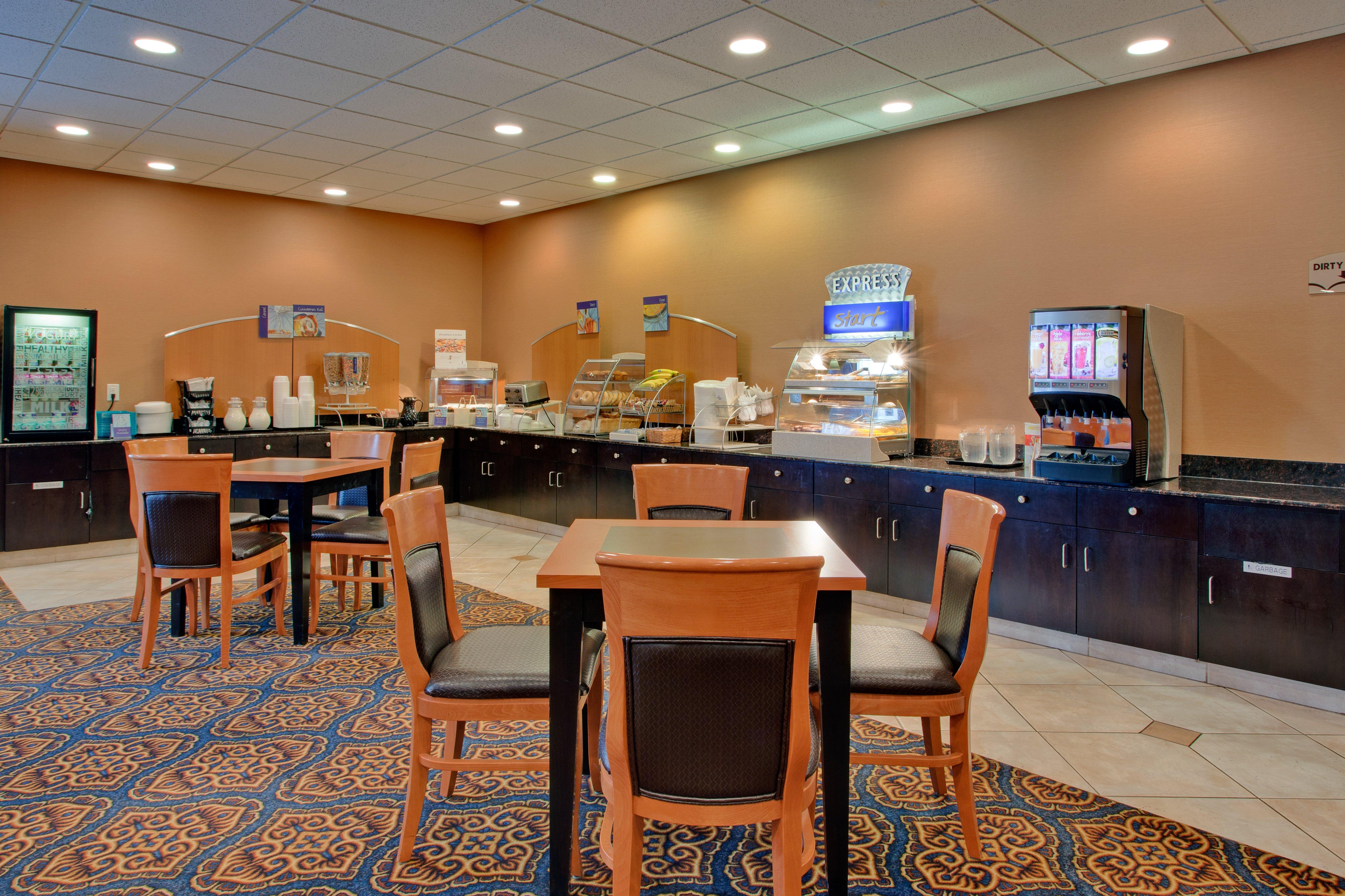 Holiday Inn Express Airport Calgary By Ihg Zewnętrze zdjęcie