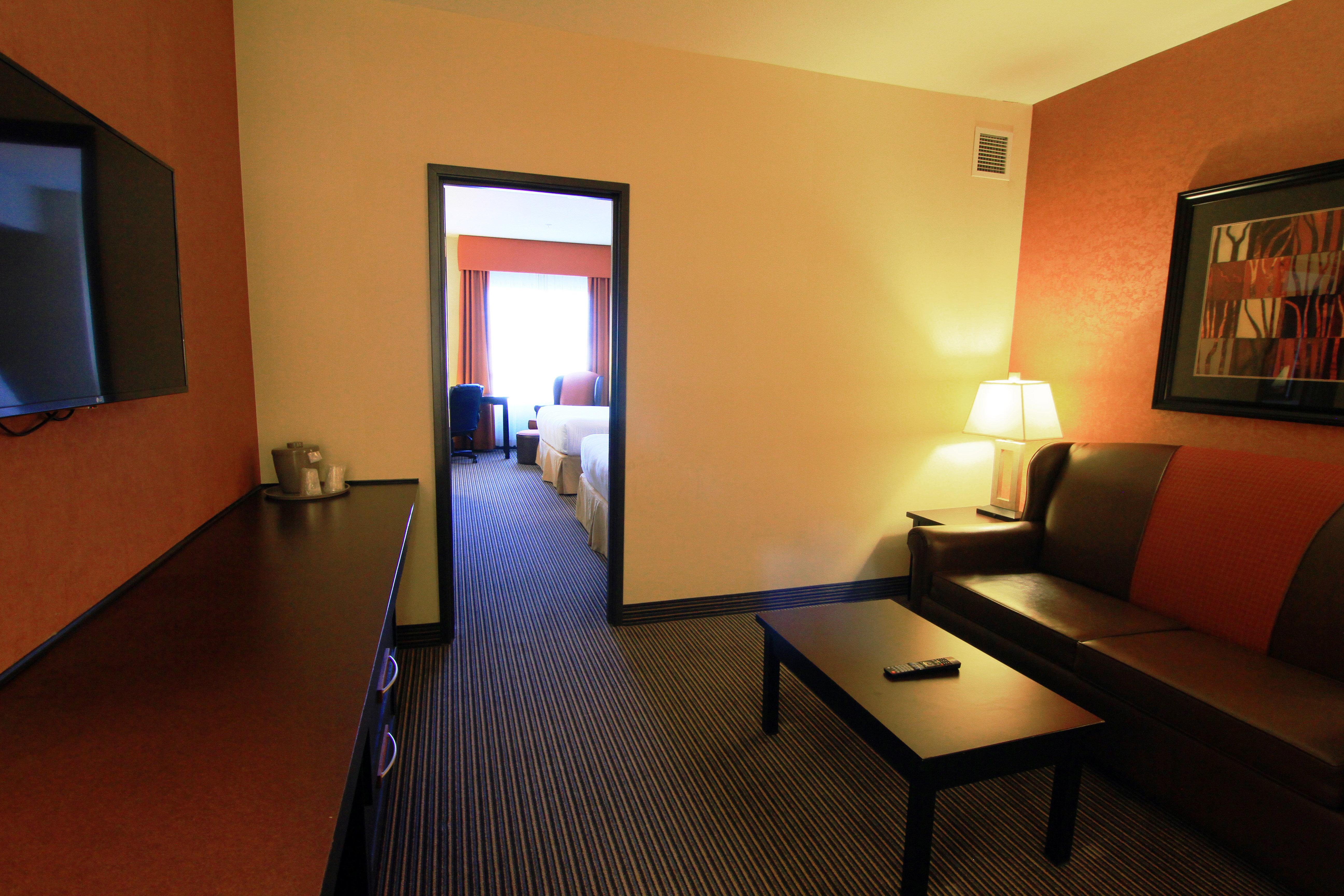 Holiday Inn Express Airport Calgary By Ihg Zewnętrze zdjęcie